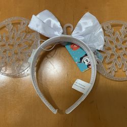 Disney Minnie Mouse snowflake Minnie ears brand new Coral Springs 33071 2 available $20 each 