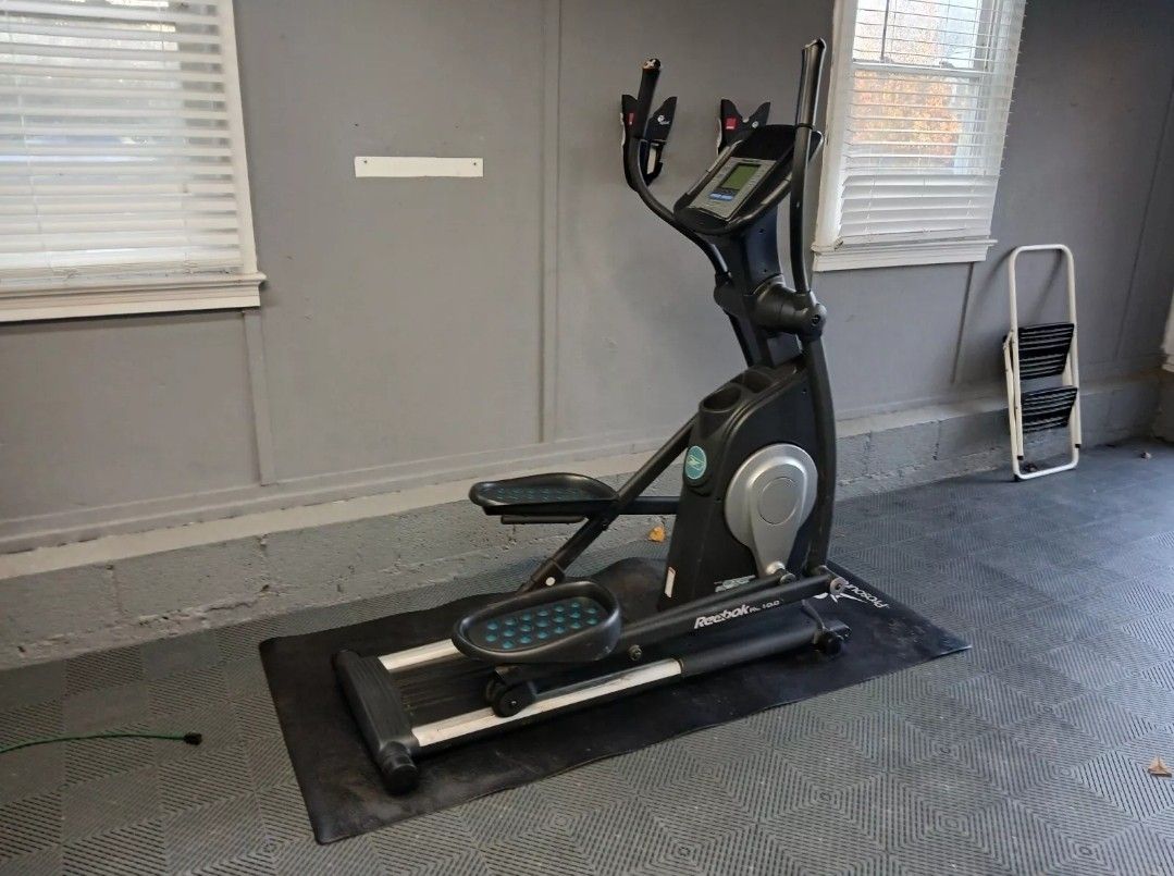 Reebok Eliptical Machine