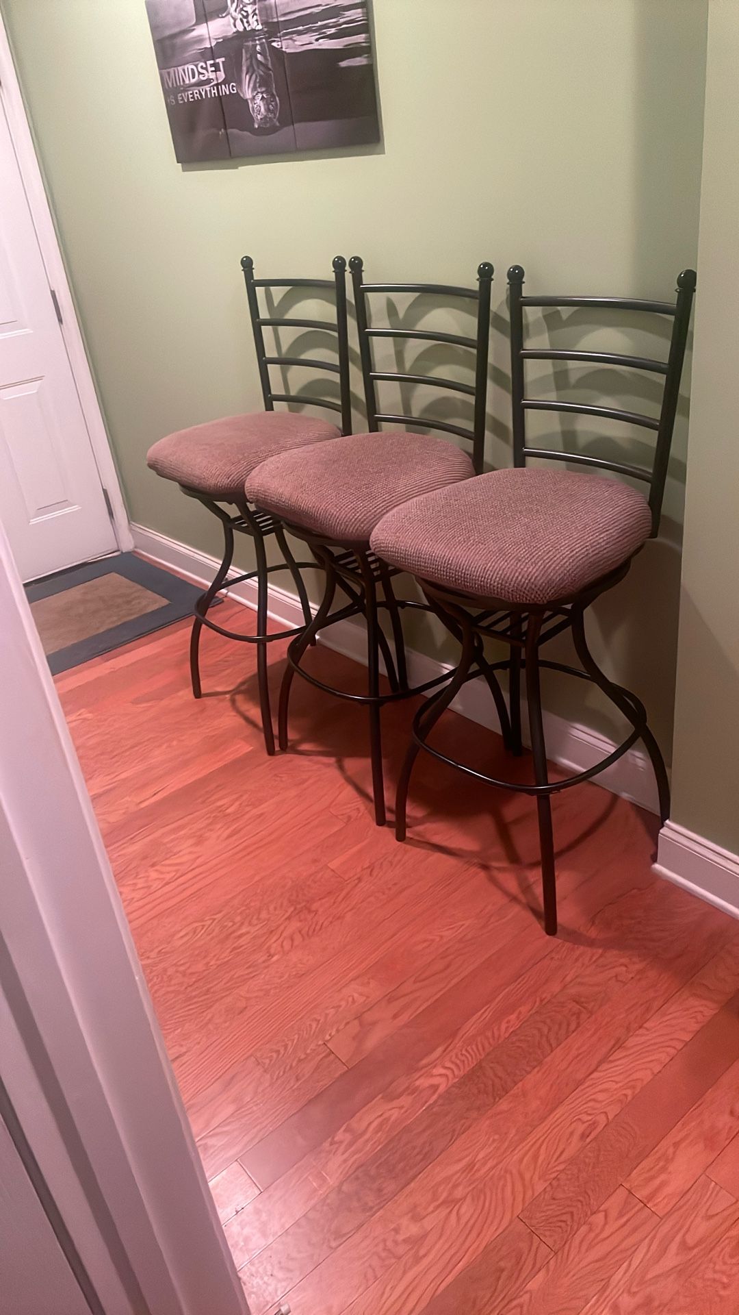 Swivel High Stools