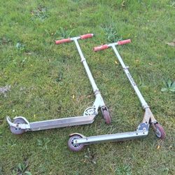 2 Razor Scooter's 