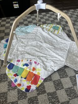 Lovevery Play Gym/mat