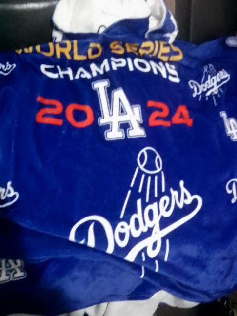 ππ Today Only All 40$ Team Ponchos