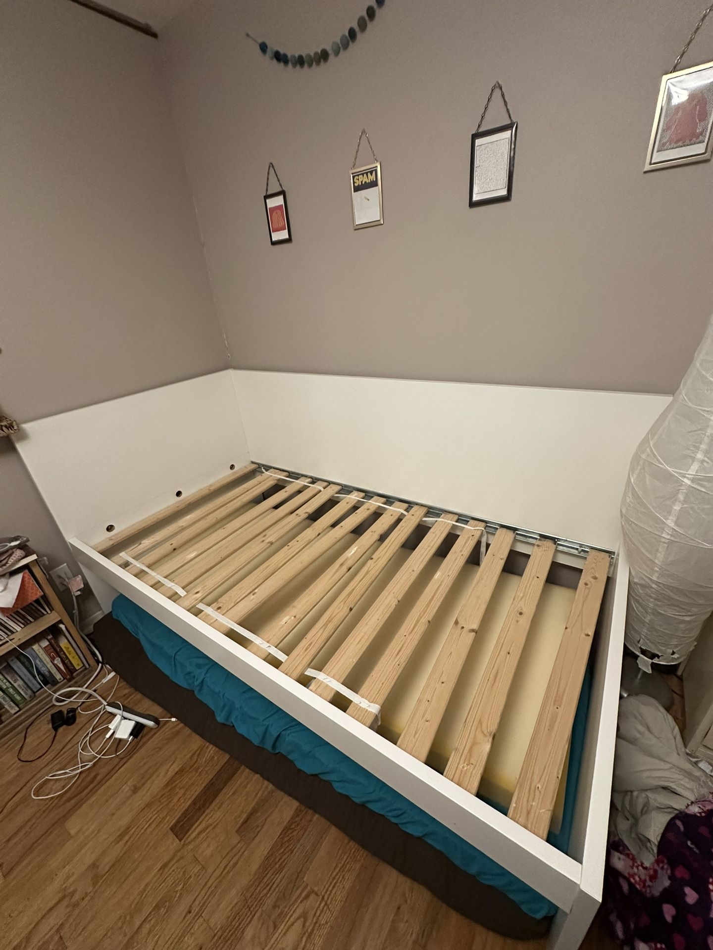 White twin sized bed frame