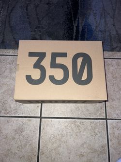 Yeezys 350 V2 