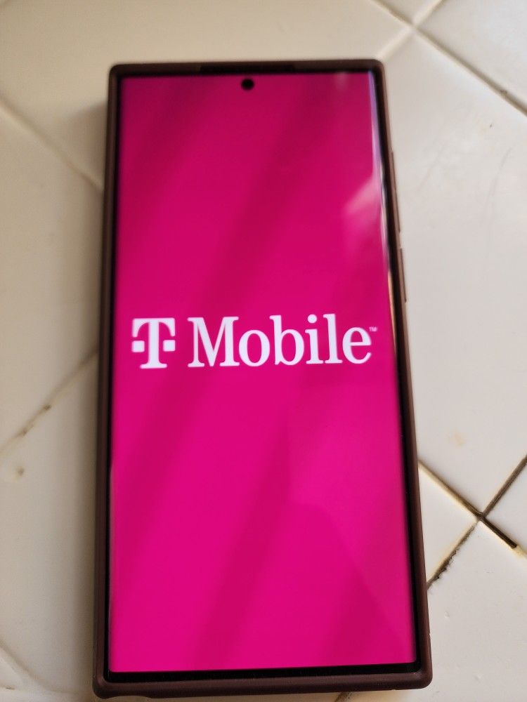 Samsung Galaxy S22 ultra T Mobile. 