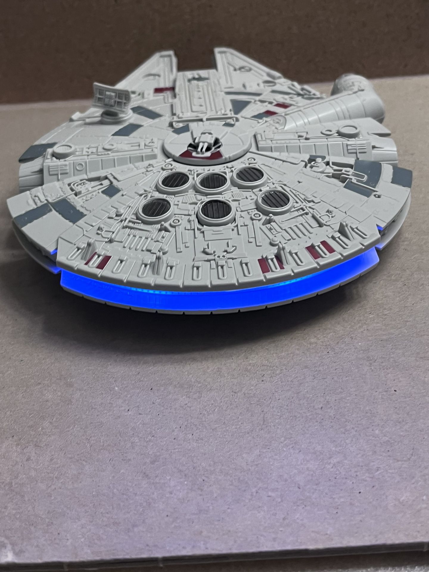 Revell Star Wars Millennium Falcon  Working Lights And Sound Effects 