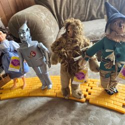 Presents Brand Wizard Of Oz Dolls (with Toto)