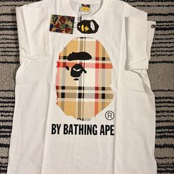 A bathing ape tee shirt Burberry