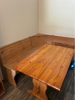 Corner dining set