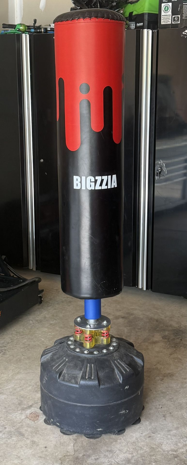 Kick Bag With Stand