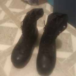 Bata Black Boots For Snow Mobilin Size 7 Womens 