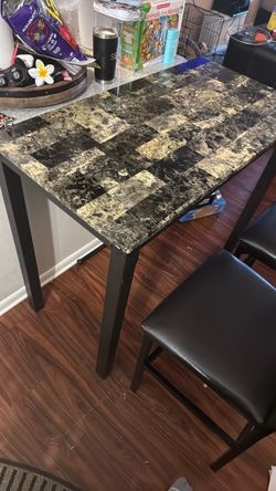 Faux Marble Dining Table/ Breakfast Bar with Chairs