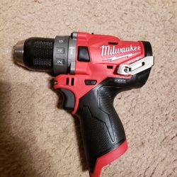 Milwaukee

M12 FUEL 12-Volt Lithium-Ion Brushless Cordless 1/2 in. Hammer Drill (Tool-Only)

🛑PRICE FIRM 🛑 