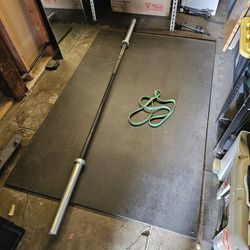 Gym Floor 4ft X 6ft X 3/4in Stall Mat