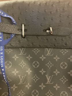 louis vuitton male backpack