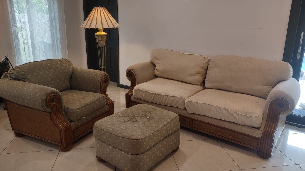 Free! Palm Motif living Room Furniture