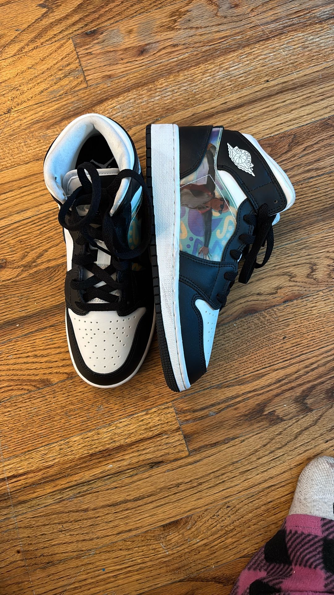 Jordan Boy's Air 1 Mid (Big Kid) By Black/Dark Concord/New Emerald 4.5 Big Kid M