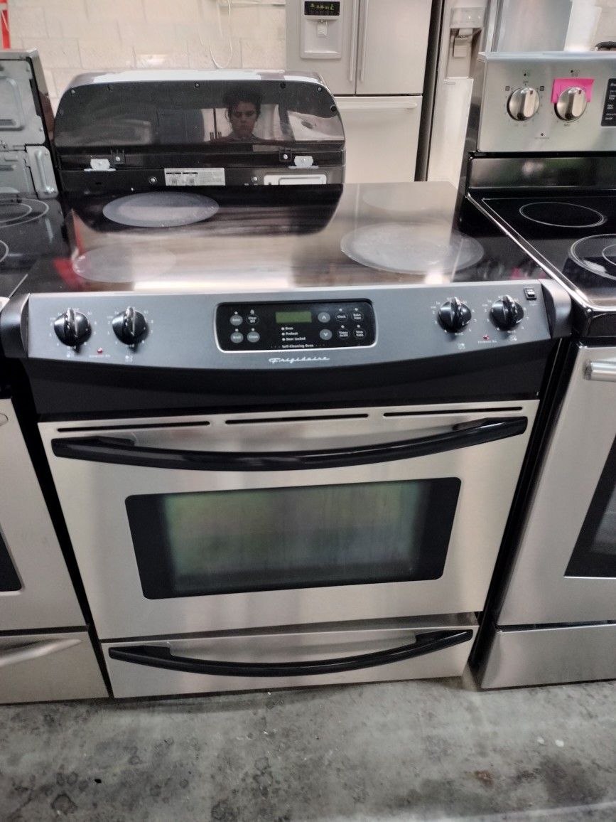 Cocina Eléctrica Marca Frigidaire