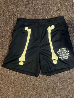 Bone EE shorts Size Small