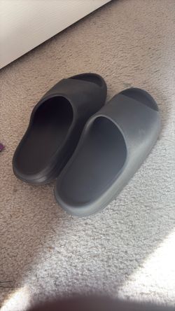 Authentic Yeezy Slides
