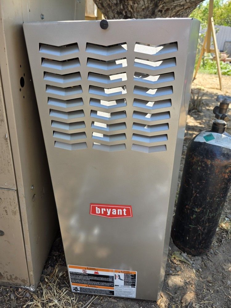 3 ton Bryant natural gas furnace in great condition