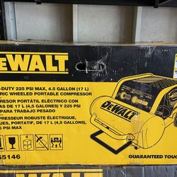 Dewalt 4.5 Gallon Air Compressor