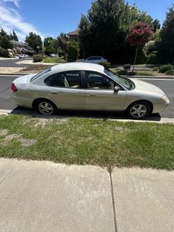 2005 Ford Taurus