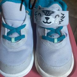 FREE SIZE 10C SHOES