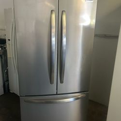 Frigidaire French Door Refrigerator 