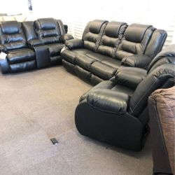 SPECIAL] Vacherie Black Reclining Living Room Set