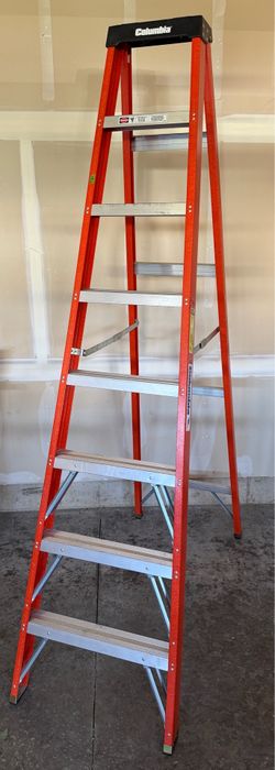 8’ Type 1A Fiberglass ladder