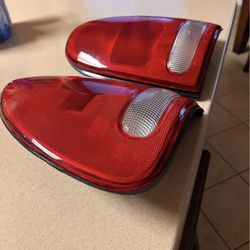 Par De Luces Traceras  Para Dodge  Plymouth  Chrysler  Voyager 1996 /2003 Caravan Durango 