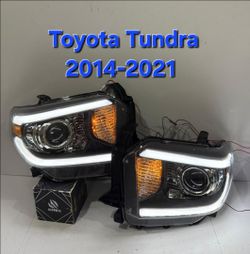 Toyota Tundra 2014-2021 Headlights