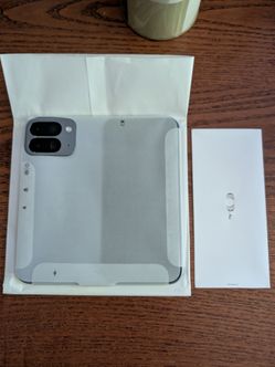Google Pixel 10 Pro Fold - 256GB - Moonstone (Unlocked) New Open box