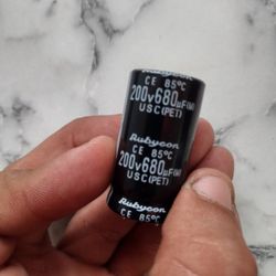 200v 680uf Capacitor ( RV Converter Fix )