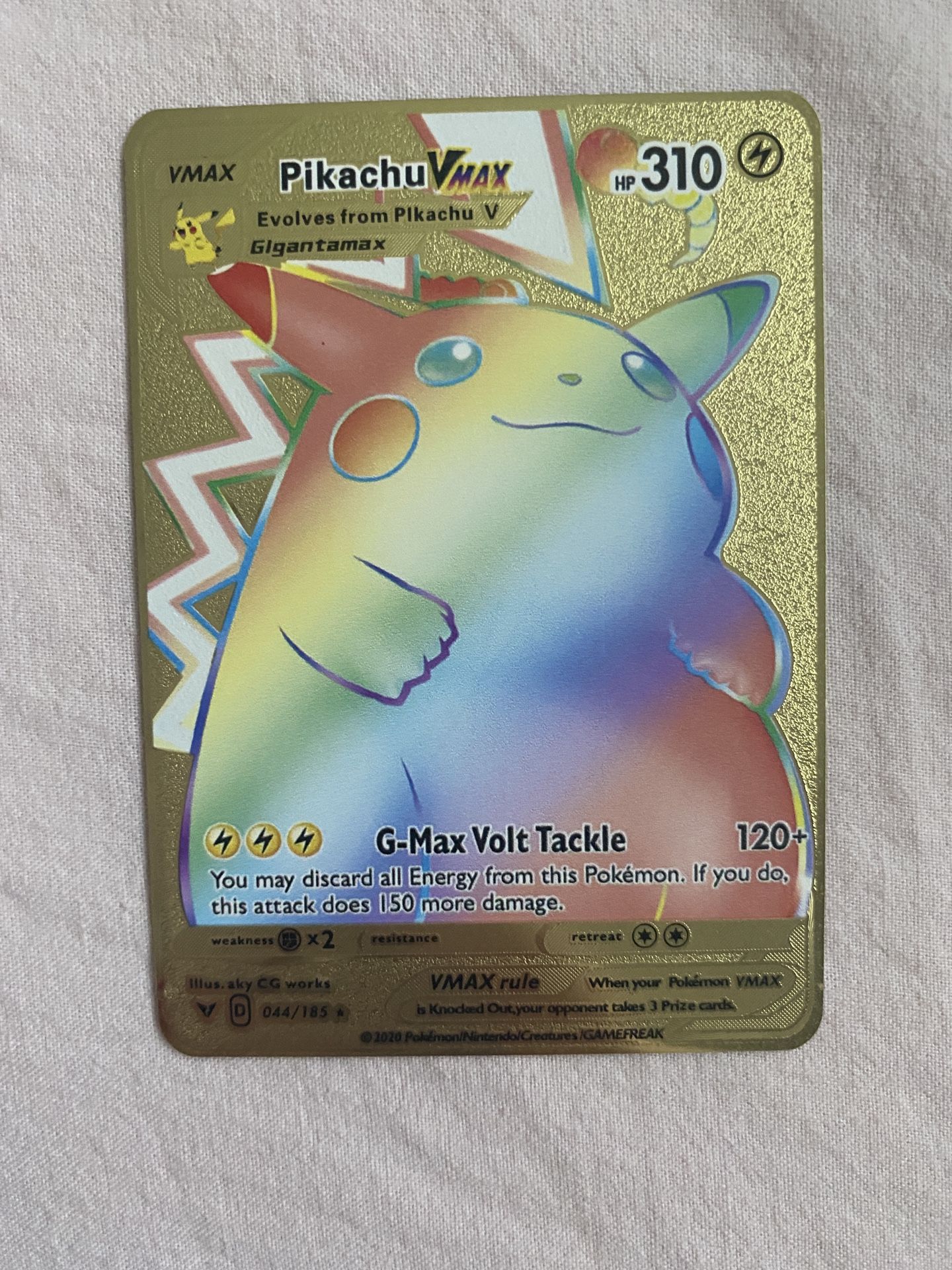gold Card pikachu VMAX not fake