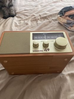 AM /fFM radio  sangean 4