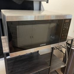 Large Samsung microwave 