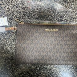 Michael Kors Adele Logo Smartphone (takin Offers