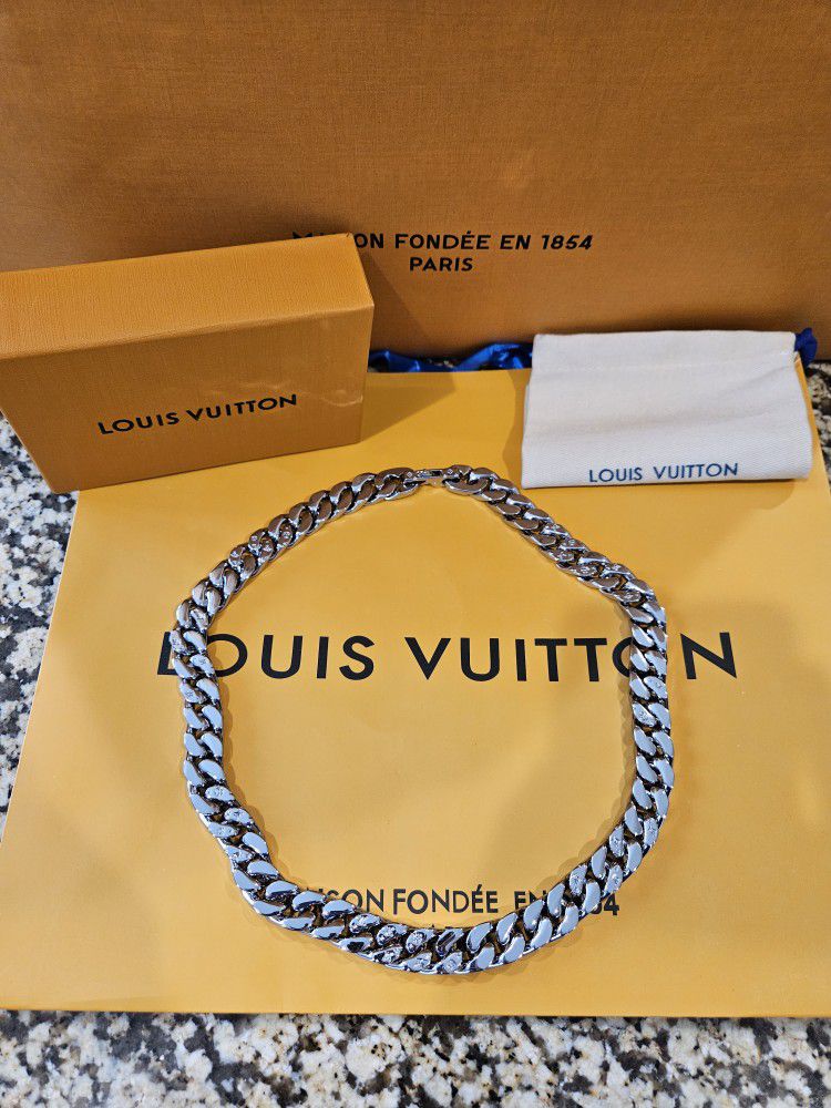 Louis Vuitton Bag Orange Chain Necklace Size