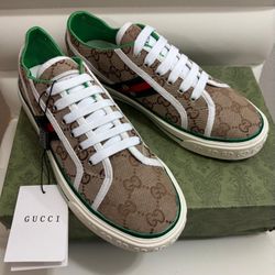 Gucci Shoes Men 220