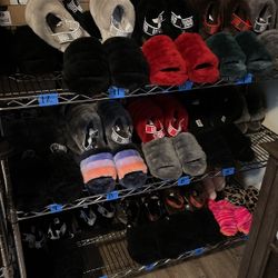 UGG SLIDES ALL SIZES NO HALFS