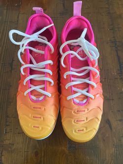 Women’s Nike Air VaporMax Plus “Laser Fuchsia”