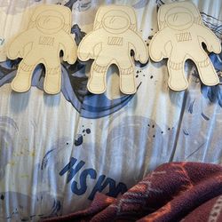 Astronaut Wooden Cut Out Pieces New