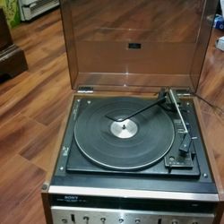 Sony HP-210 Stereo Turntable Music System - record vintage