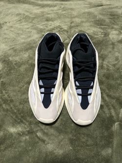 Yeezy 700 v3 azael