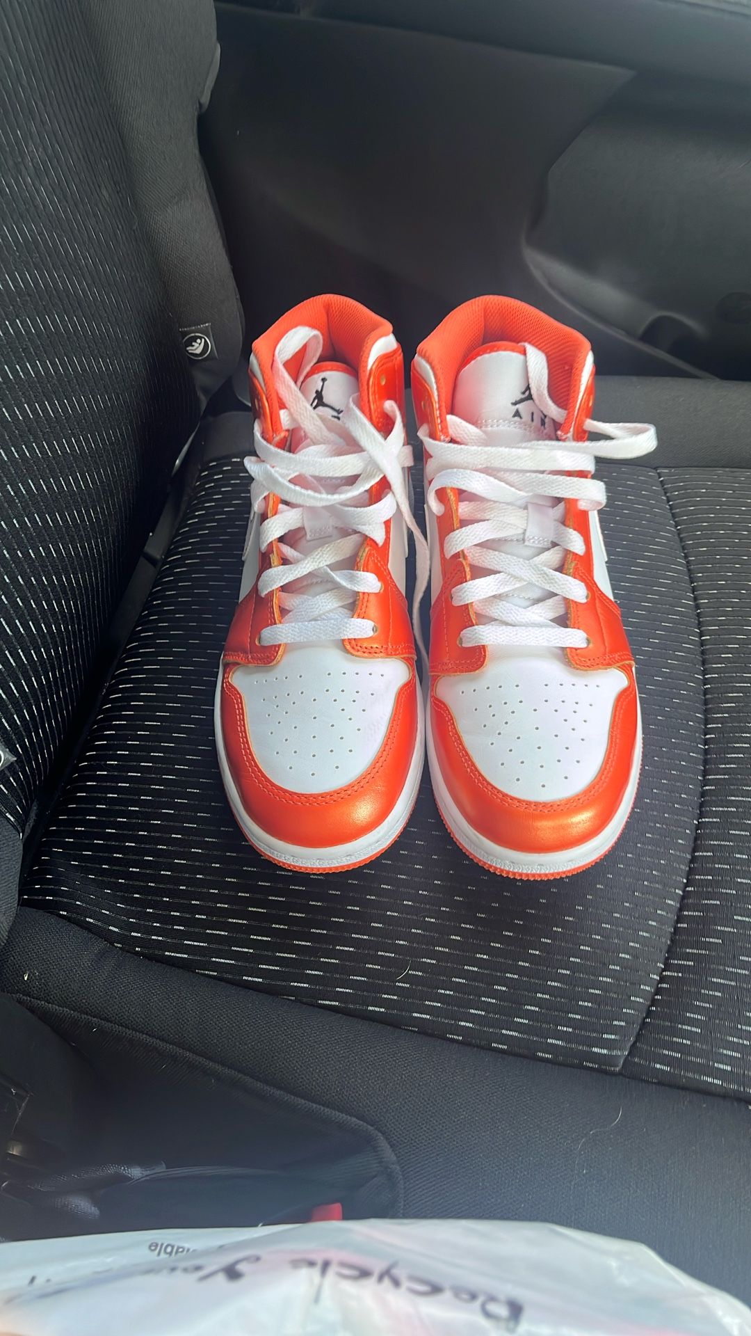 jordan 1 mid