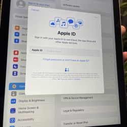 !pad 5th gen with keyboard 