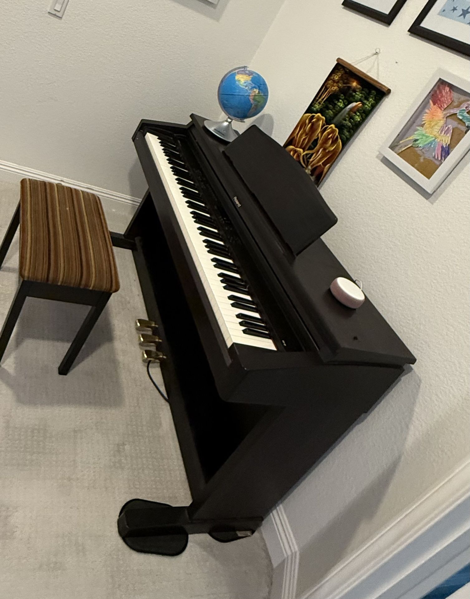 Roland Standing Electric Piano - Works Perfectly !