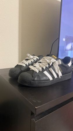 Adidas superstars